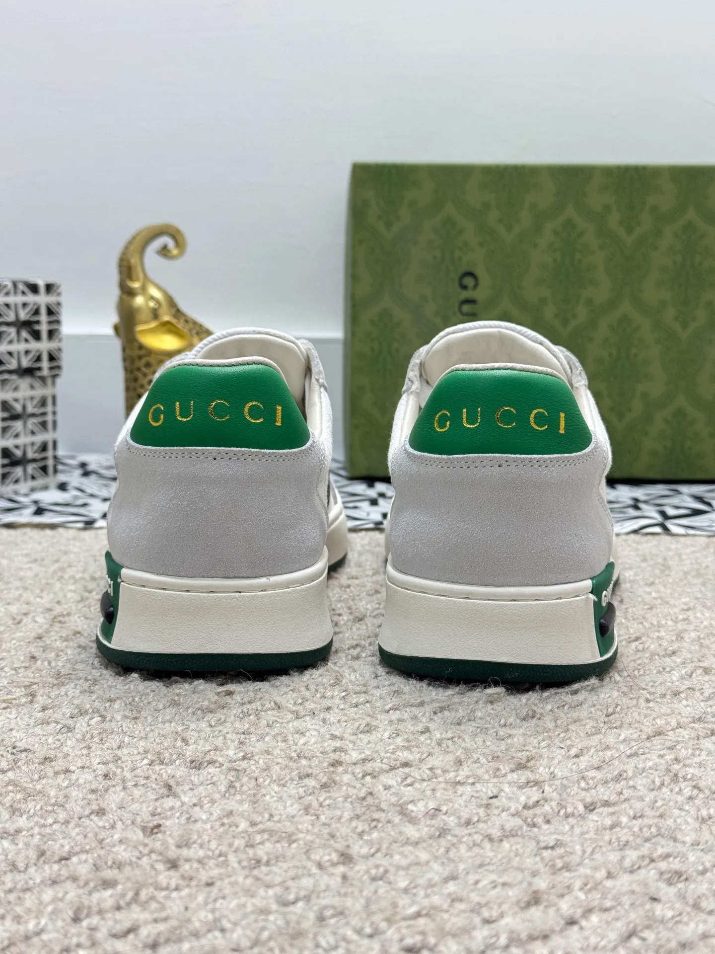 Men's shoes 💰400 [New model] 🪳🪳Gucci─Gucci classic. Gucci purchase level, comparable to genuine products without pressure, colorful style prevails, really looks good on the feet, original leather imported from Italy, the texture is amazing! Lasting technology, first-layer sheepskin lining imported from Italy, highly recommended product, a must-see, high quality will definitely satisfy you! Size: 38-44 (45 customized